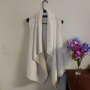 HUGE SALE🎉Francesca's Sleveless Cardigan